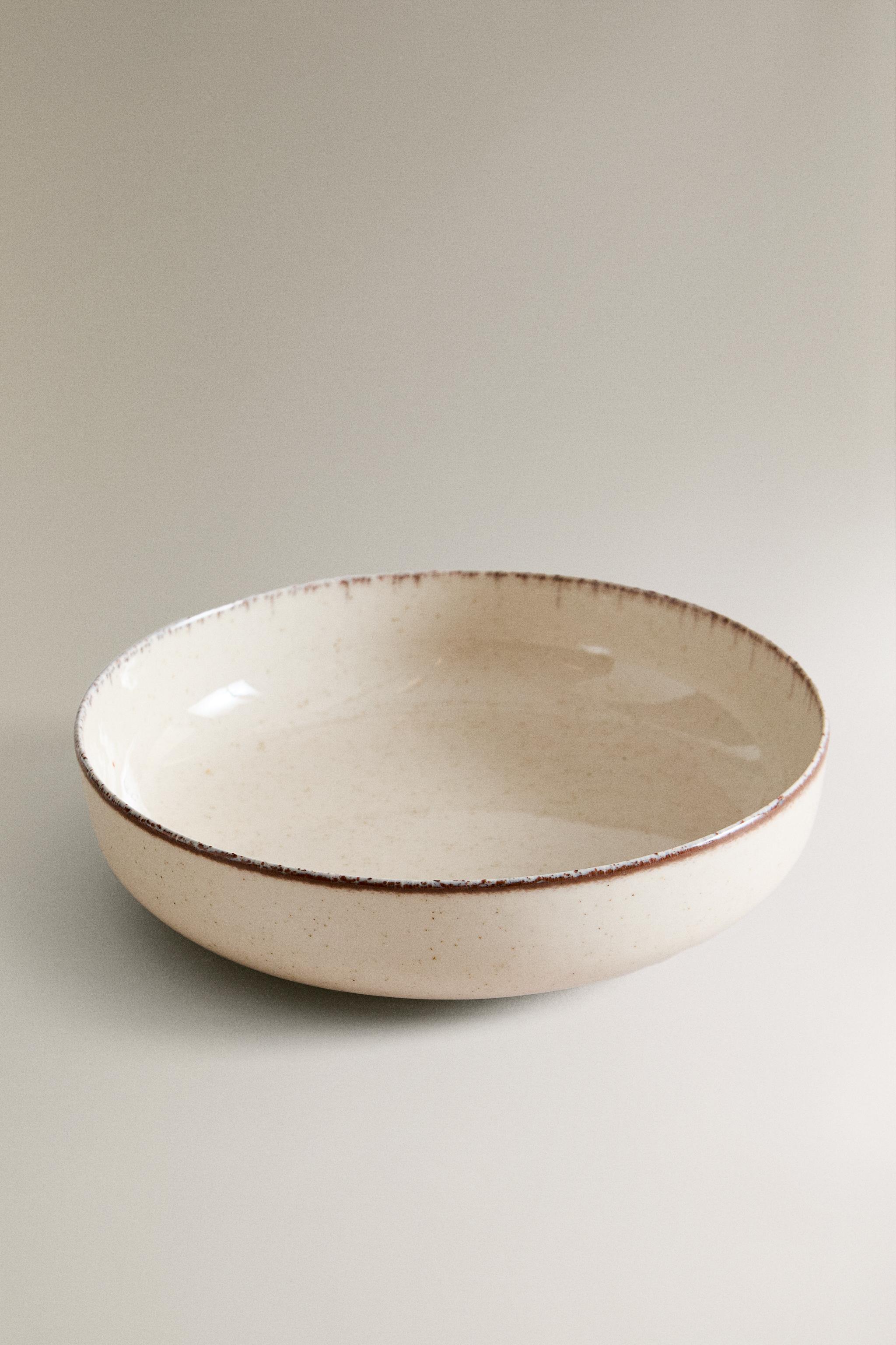 PORCELAIN SOUP PLATE WITH ANTIQUE FINISH RIM